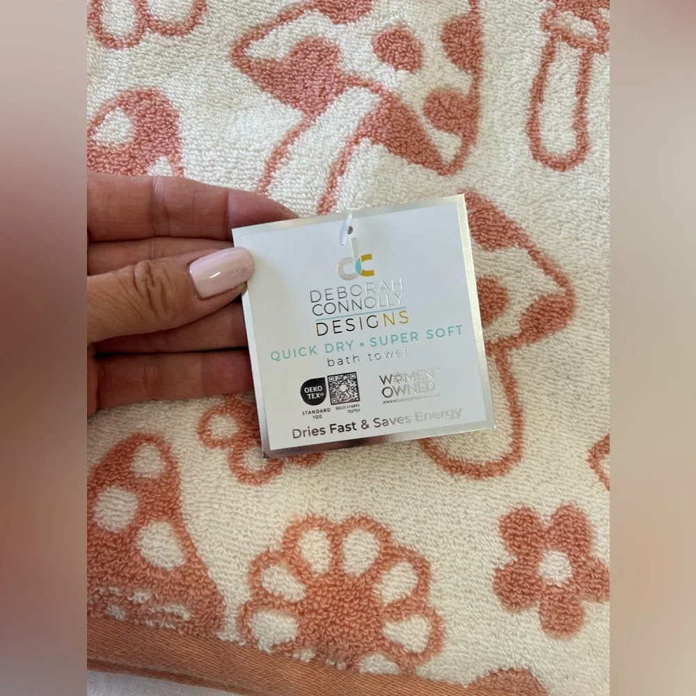 Deborah Connolly | Peach Mushrooms Plush Bath Towel | Retro NWT